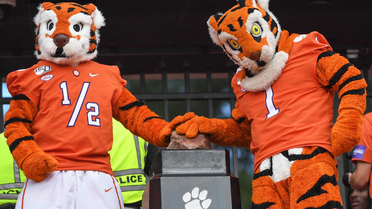 Clemson mascots touch Howard's Rock
